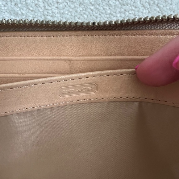Coach Wallet - Picture 5 of 5